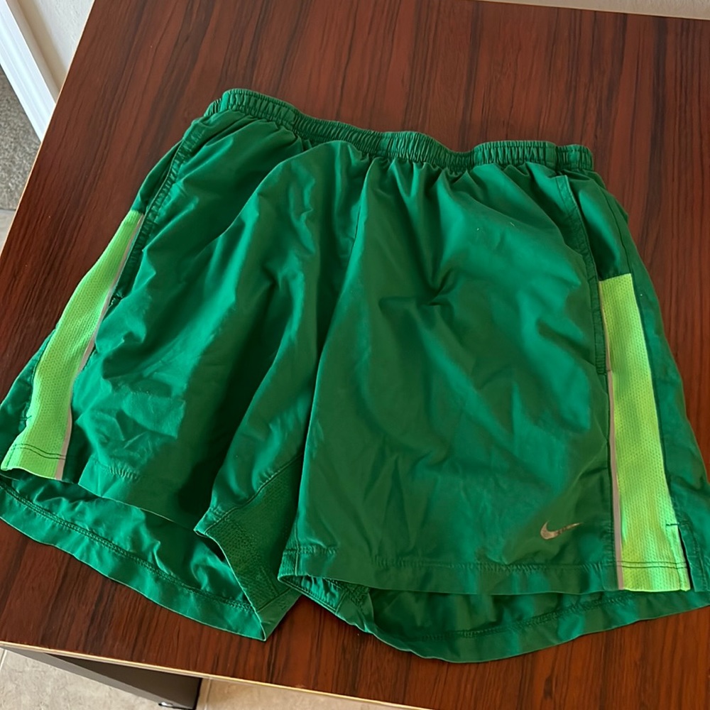 Nike mens running shorts size m